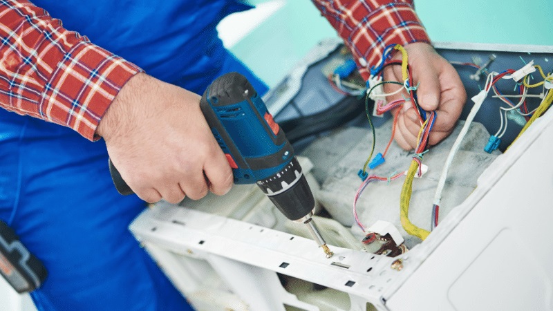 Kaynarca Fondital Fondital çamaşır makinesi kart tamiri – Su almama arızası orijinal parça ile giderildi. - Teknik servis örneği